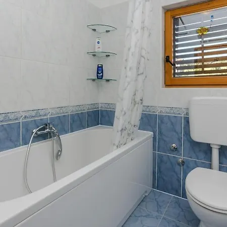 Roko - Up To 4 People With Free Parking Appartement *