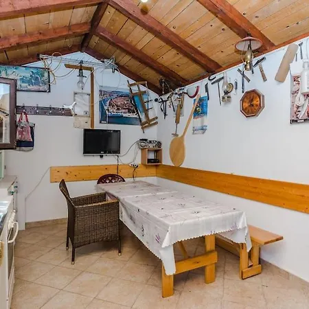 Roko - Up To 4 People With Free Parking Apartman