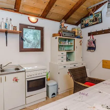 Apartman Roko - Up To 4 People With Free Parking *