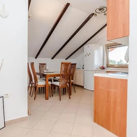 Roko - Up To 4 People With Free Parking Apartmán *