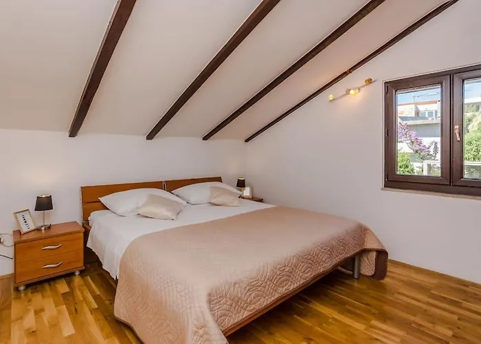 Roko - Up To 4 People With Free Parking * Zadar